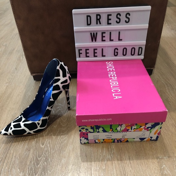 GIRAFFE BLACK PRINT POINTED TOE HIGH HEEL PUMP - Picture 2 of 8